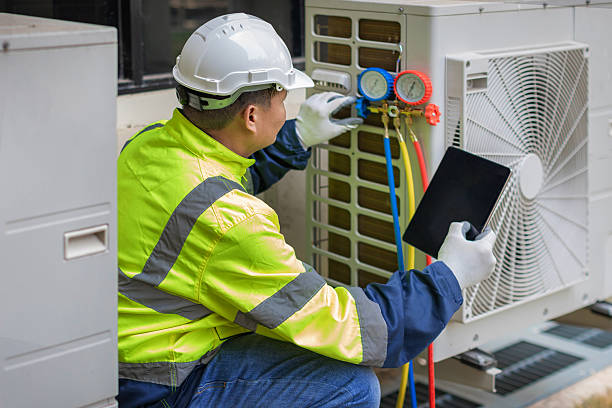 Professional Hvac technician working in Hazelwood, NC